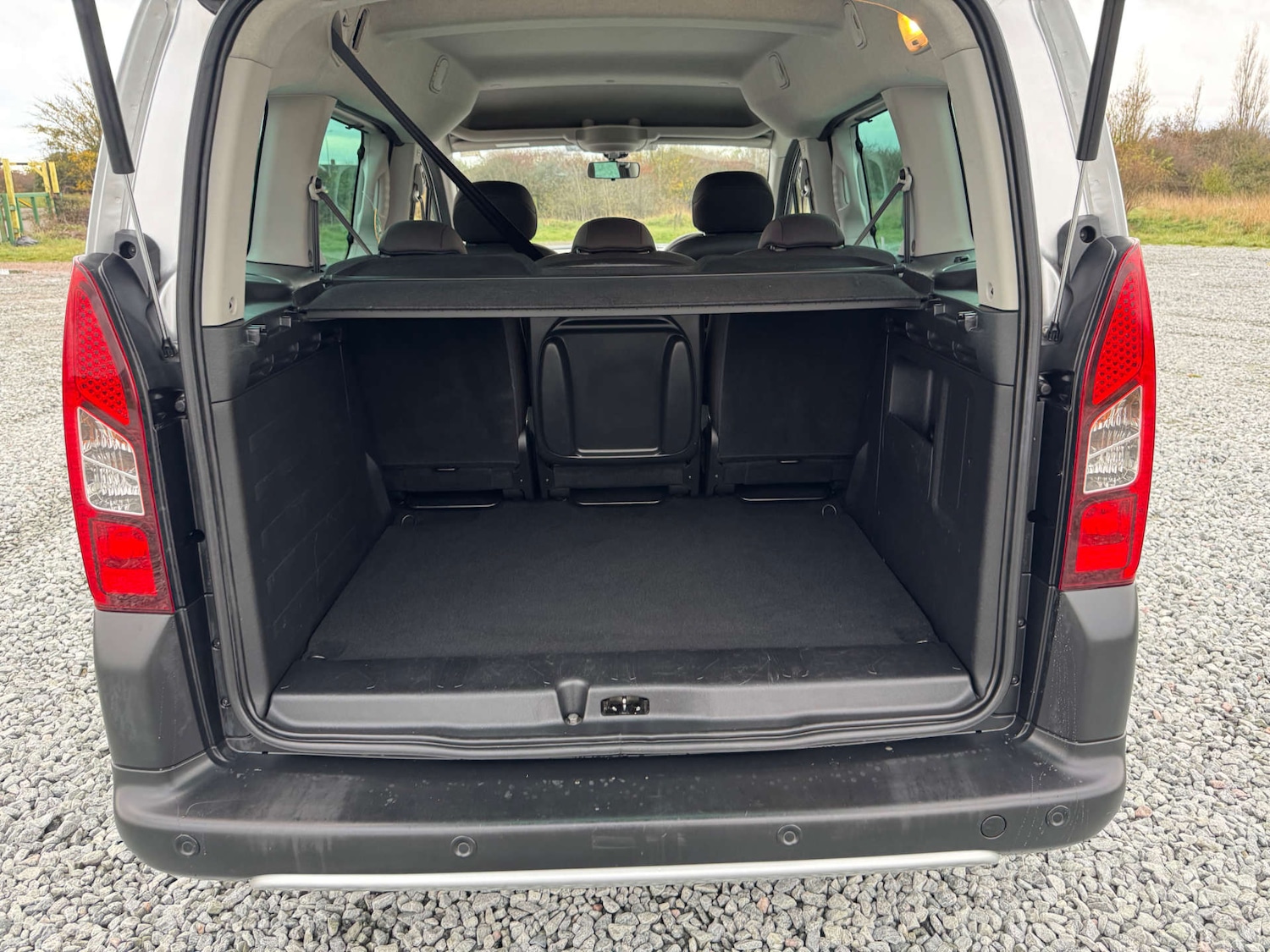 Used Peugeot Partner Tepee 2014 for sale - 76412626: Photo 24