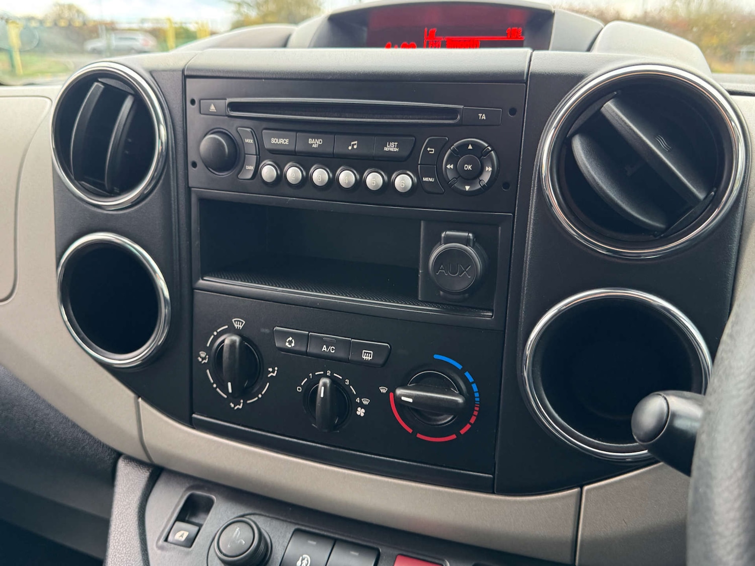 Used Peugeot Partner Tepee 2014 for sale - 76412626: Photo 27