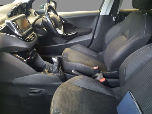 Used Peugeot 208 2018 for sale - 76299566: Photo 5