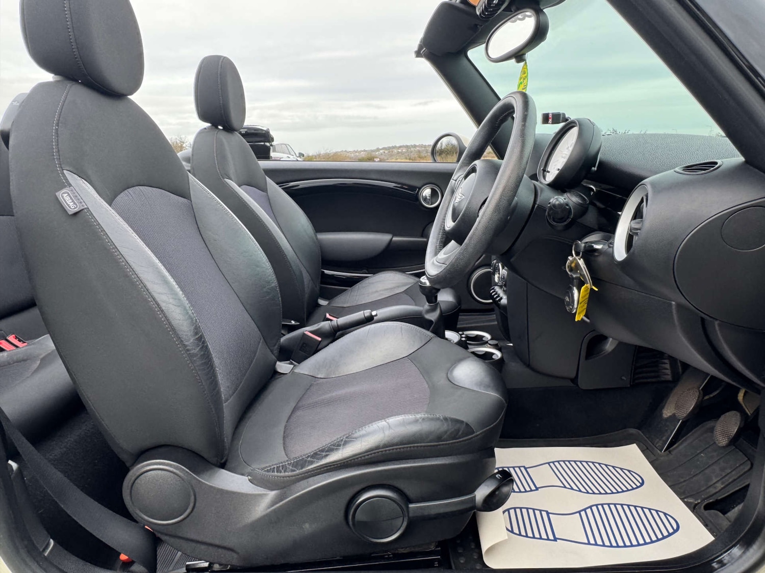 Used MINI Convertible 2012 for sale - 76600670: Photo 22