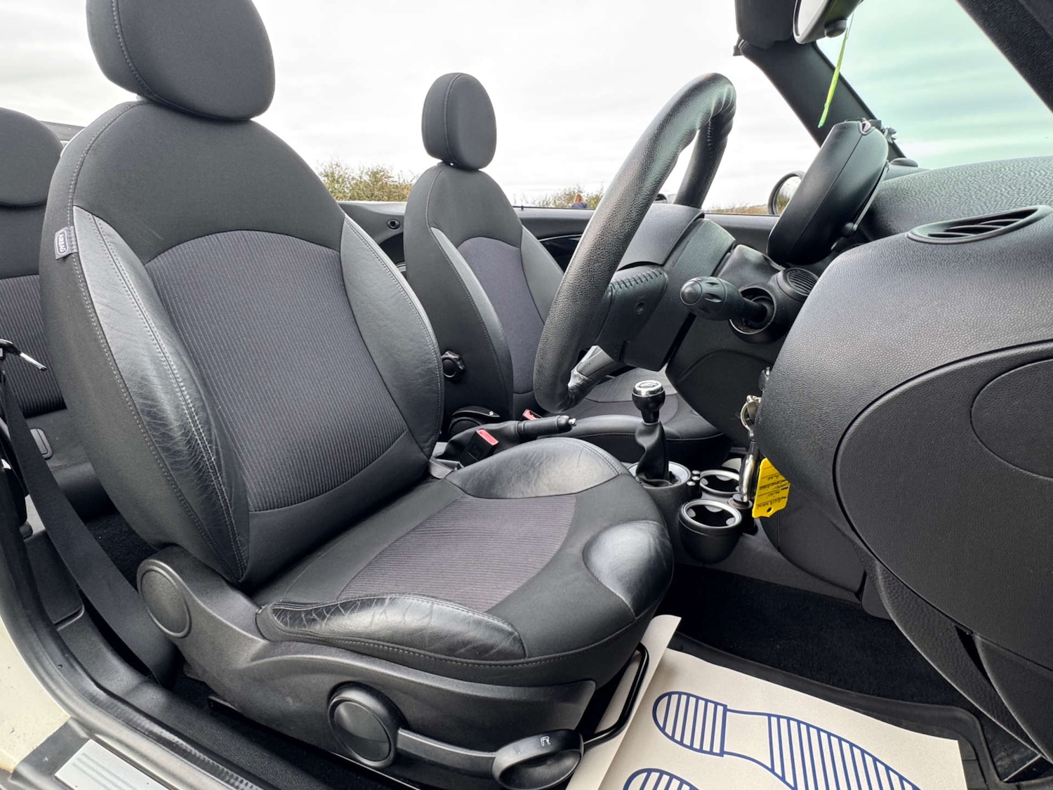 Used MINI Convertible 2012 for sale - 76600670: Photo 23