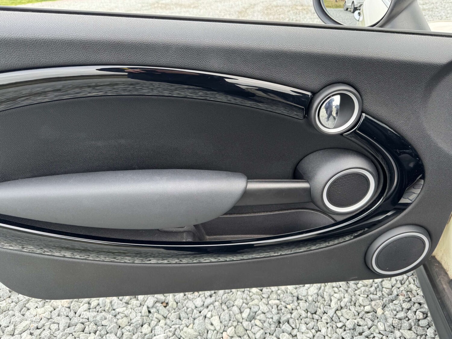 Used MINI Convertible 2012 for sale - 76600670: Photo 37