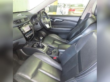 Used Nissan X-Trail 2017 for sale - 79095029: Photo