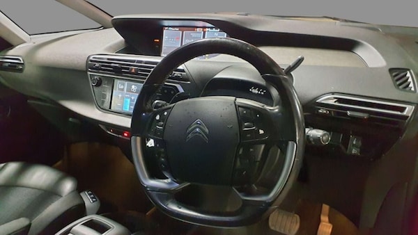 Used Citroen C4 Picasso 2015 for sale - 76117764: Photo 8