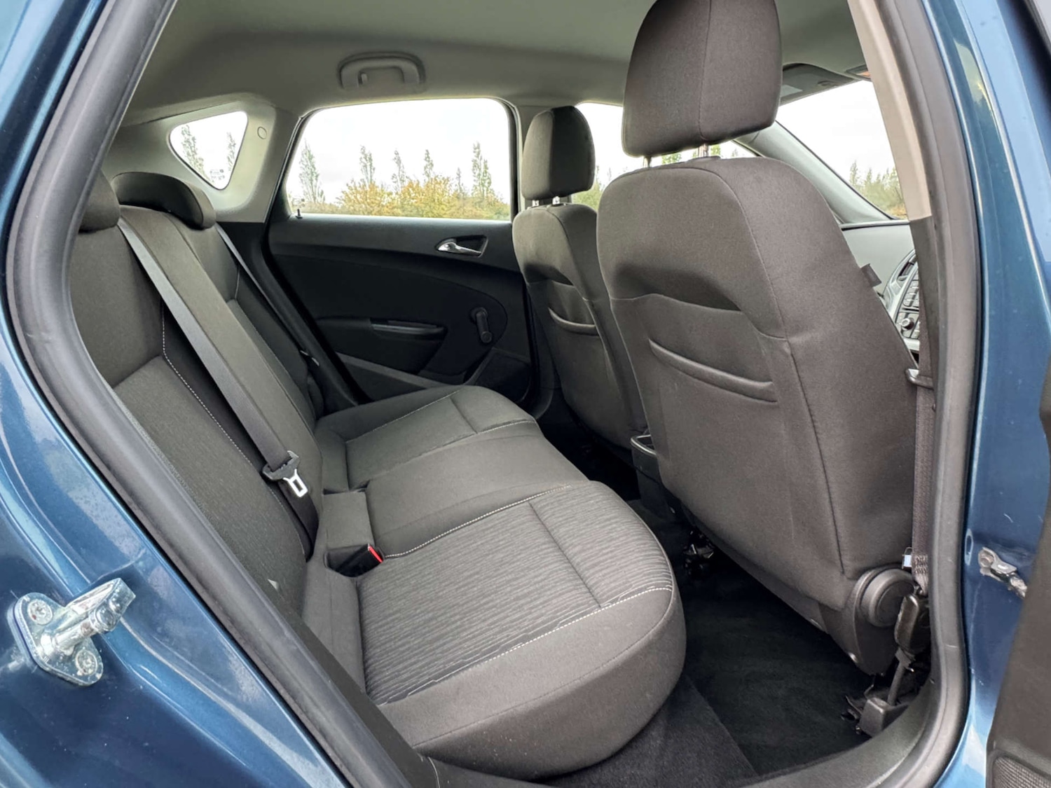 Used Vauxhall Astra 2012 for sale - 76352001: Photo 18