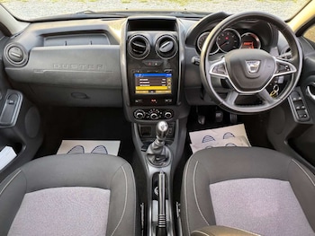Used Dacia Duster 2018 for sale - 78801769: Photo
