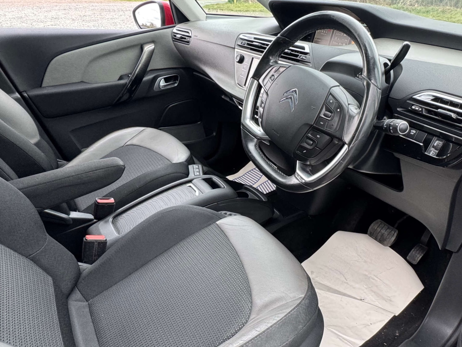 Used Citroen C4 Picasso 2015 for sale - 76363829: Photo 10