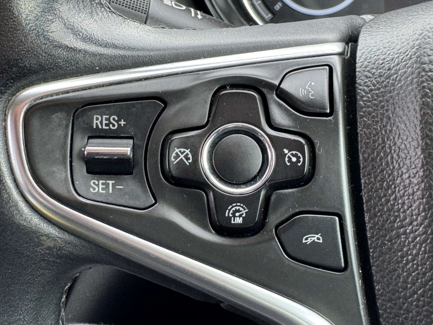 Used Vauxhall Insignia 2015 for sale - 76469538: Photo 27