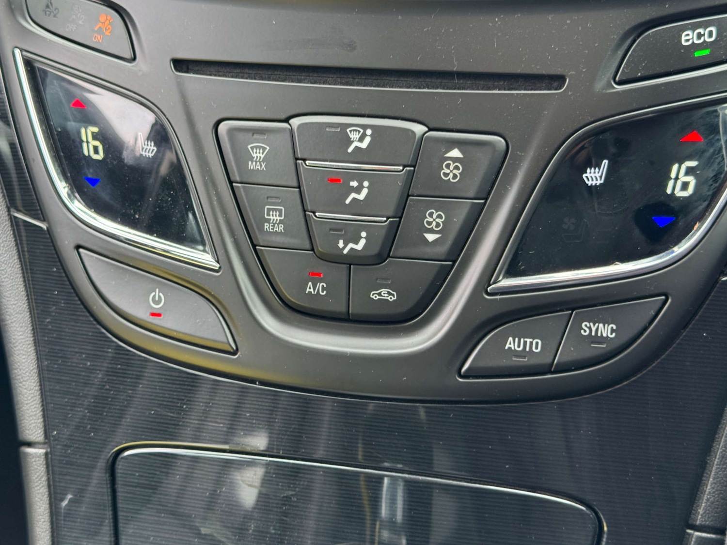 Used Vauxhall Insignia 2015 for sale - 76469538: Photo 31