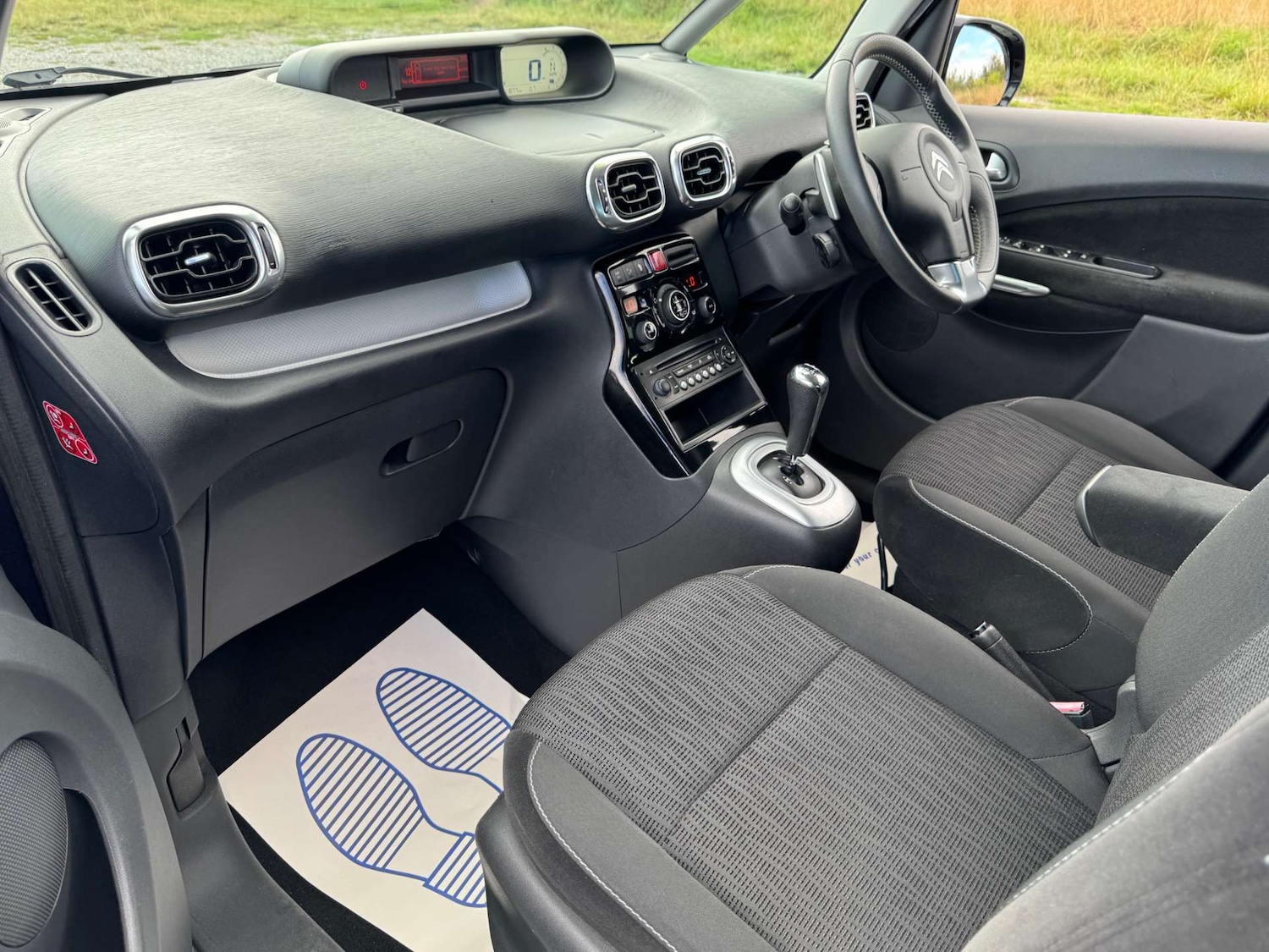 Used Citroen C3 Picasso 2013 for sale - 76117779: Photo 15