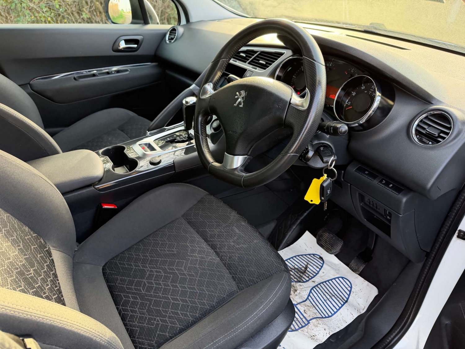 Used Peugeot 3008 2016 for sale - 77641689: Photo 11