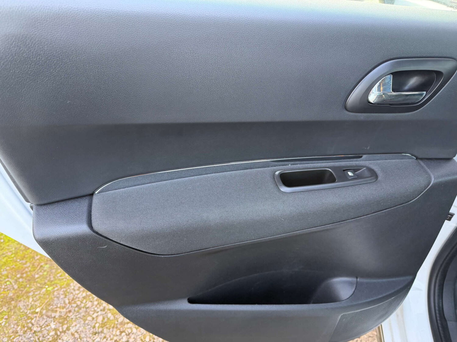 Used Peugeot 3008 2016 for sale - 77641689: Photo 37