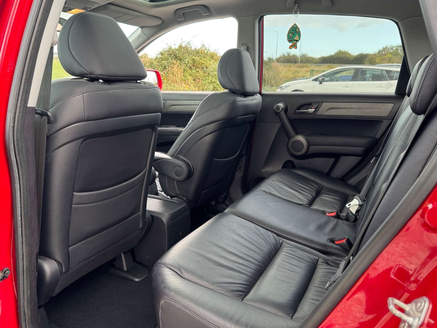 Used Honda CR-V 2011 for sale - 76600780: Photo 25