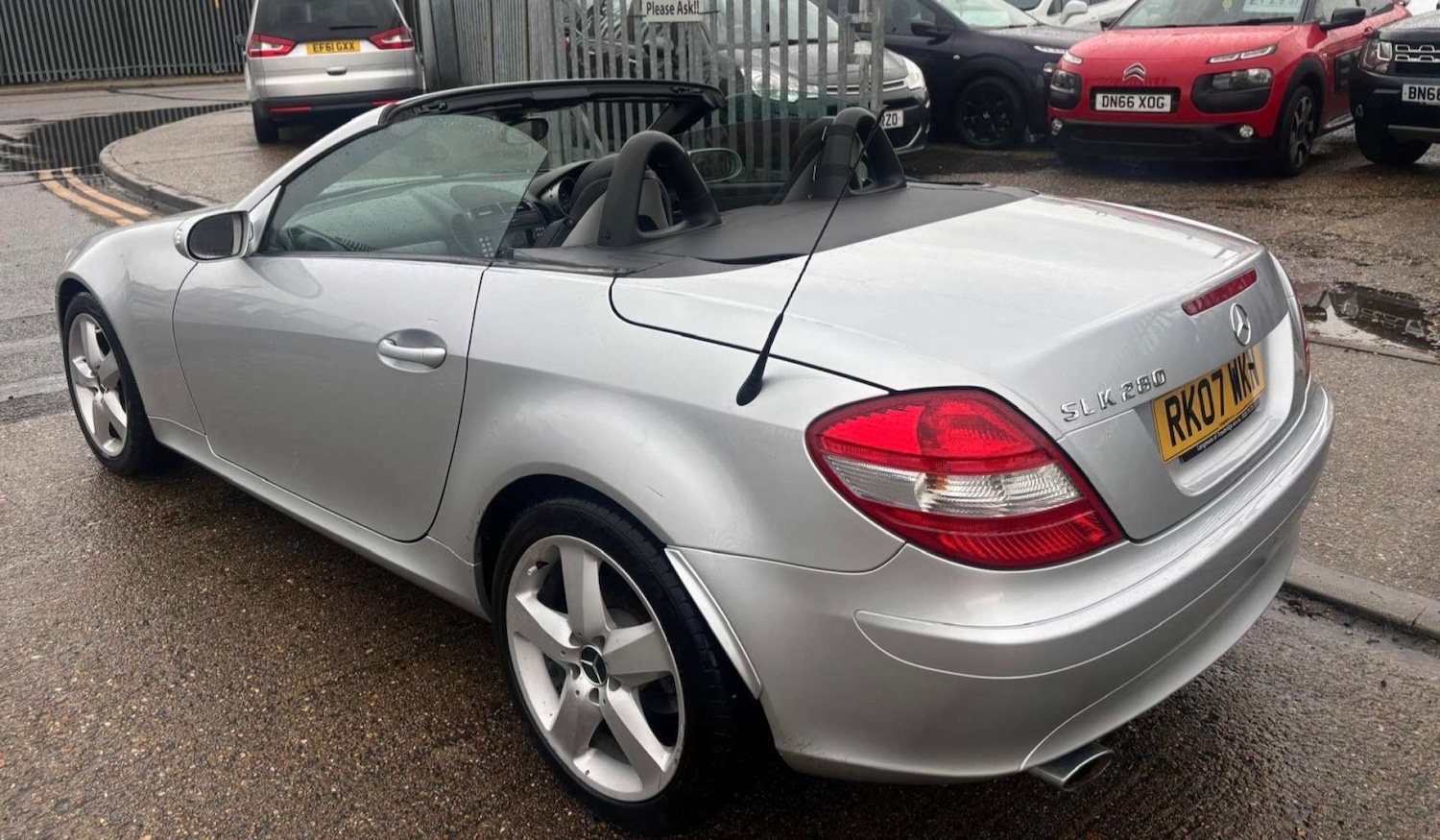 Used Mercedes-Benz SLK 2007 for sale - 76577458: Photo 2
