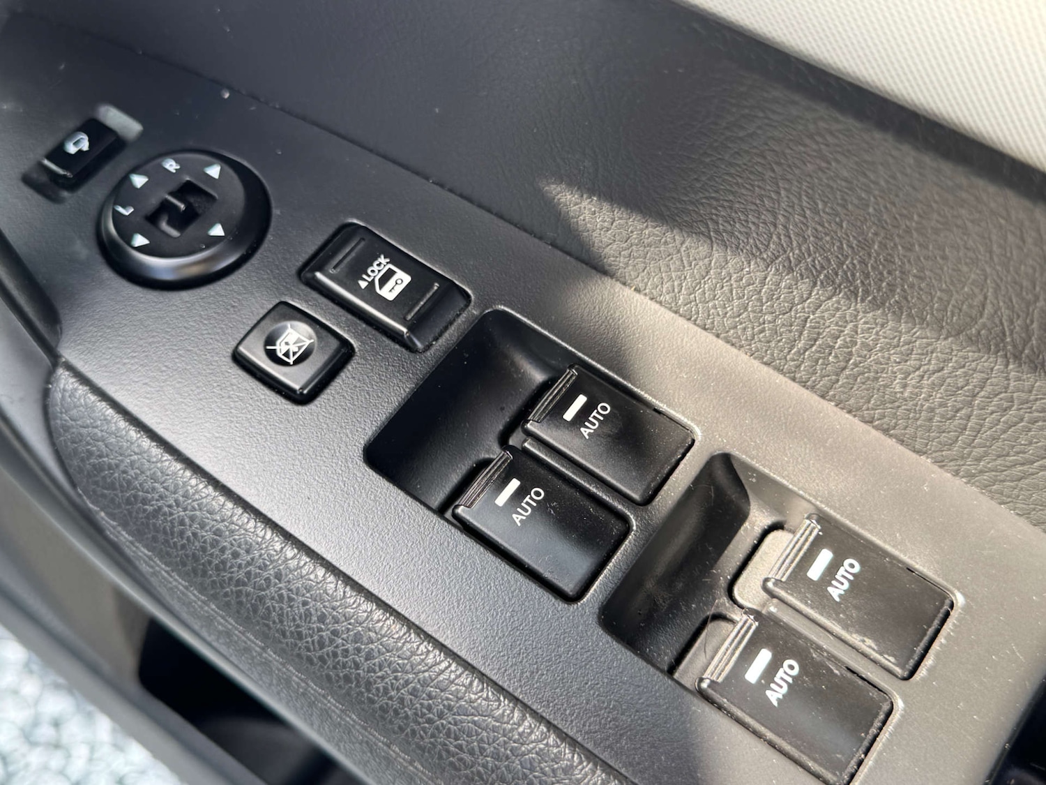 Used Kia Sorento 2015 for sale - 76453809: Photo 28