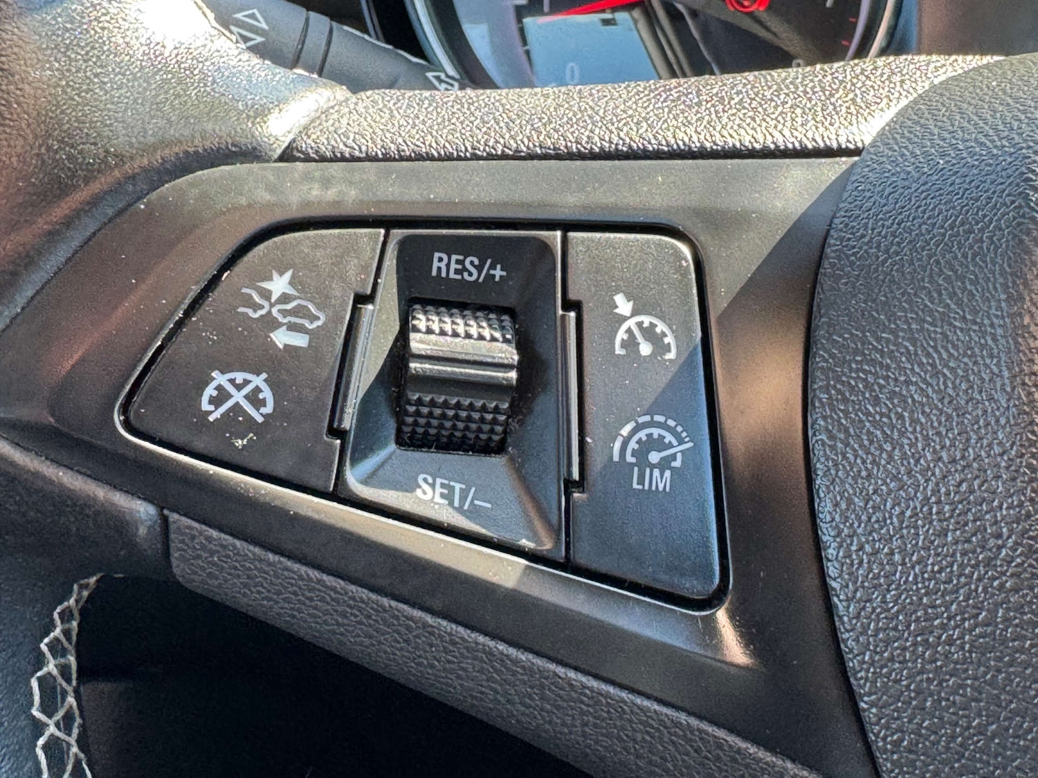 Used Vauxhall Astra 2017 for sale - 76594719: Photo 31