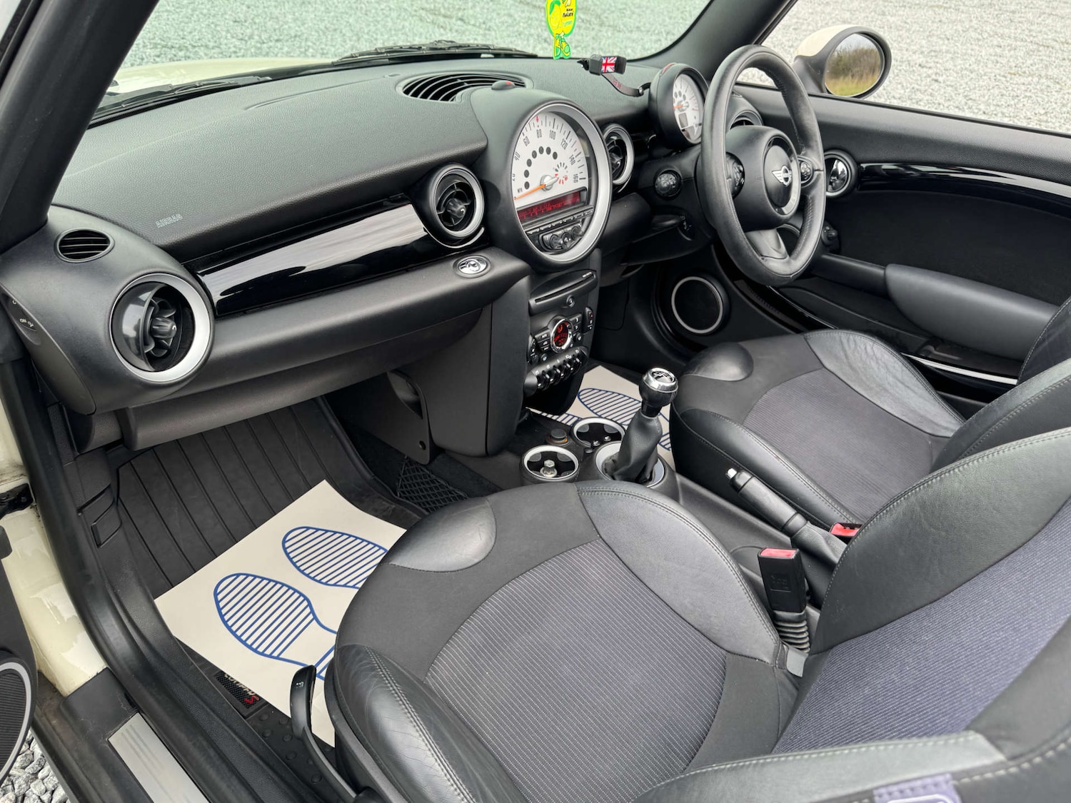 Used MINI Convertible 2012 for sale - 76421740: Photo 26