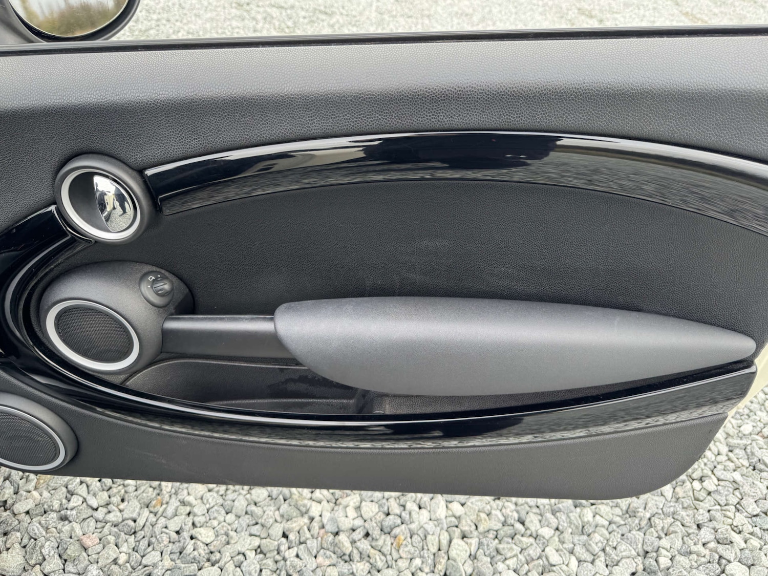 Used MINI Convertible 2012 for sale - 76421740: Photo 38