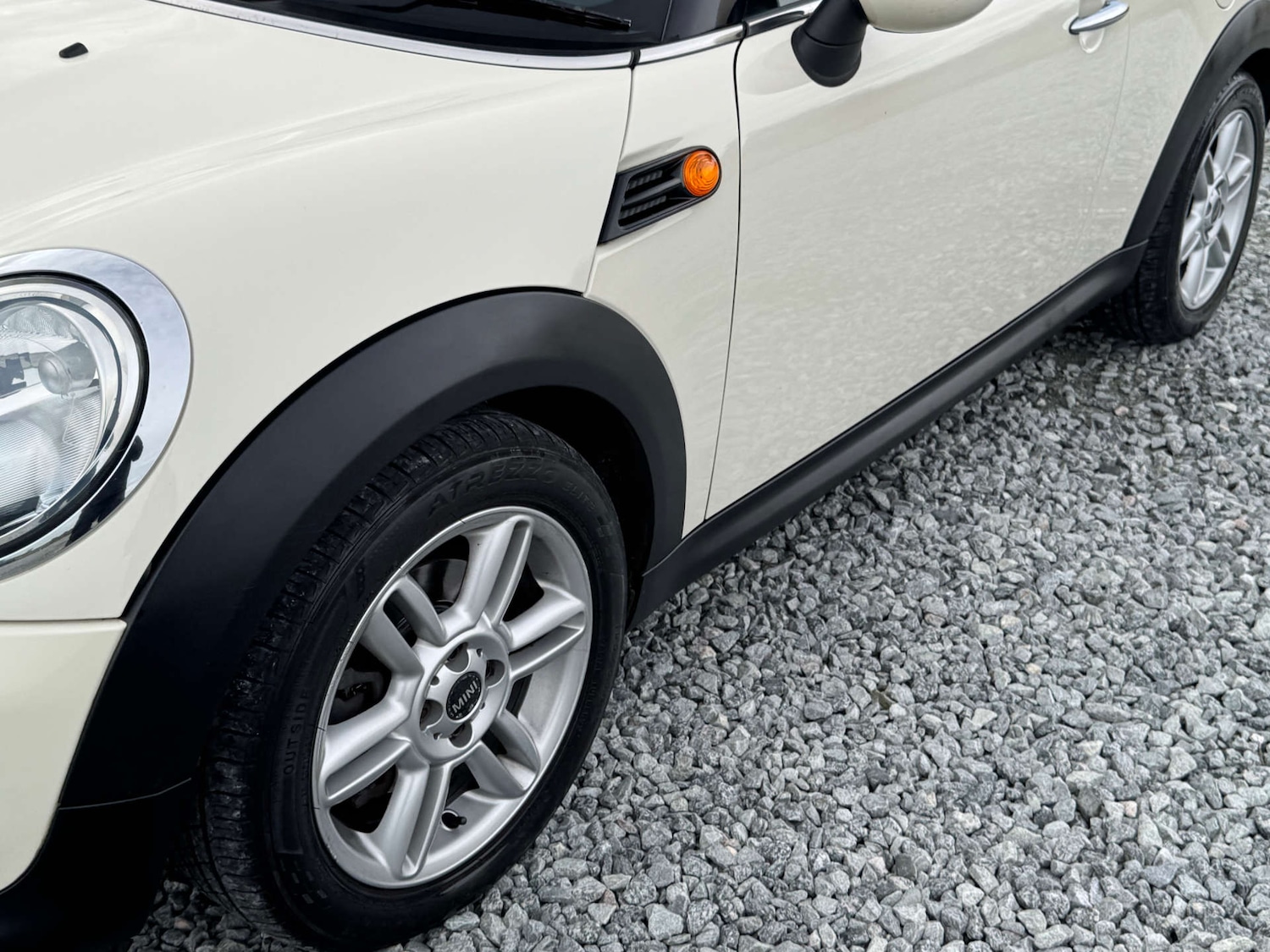 Used MINI Convertible 2012 for sale - 76421740: Photo 40