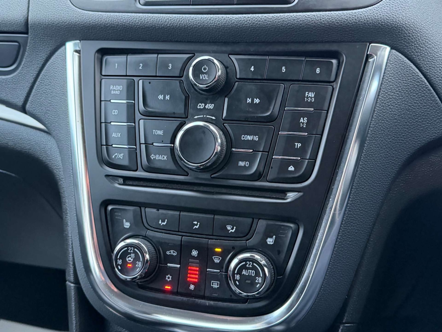 Used Vauxhall Mokka 2014 for sale - 77641639: Photo 42