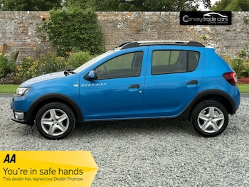 Used Dacia Sandero Stepway 2015 for sale - 79343815: Photo