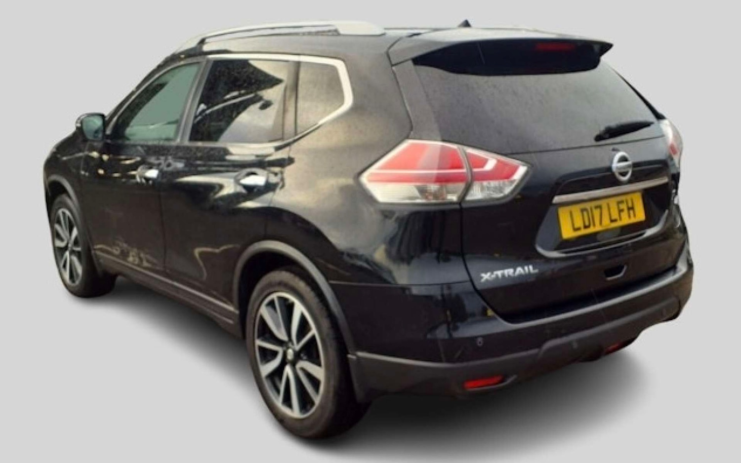 Used Nissan X-Trail 2017 for sale - 76628259: Photo 2