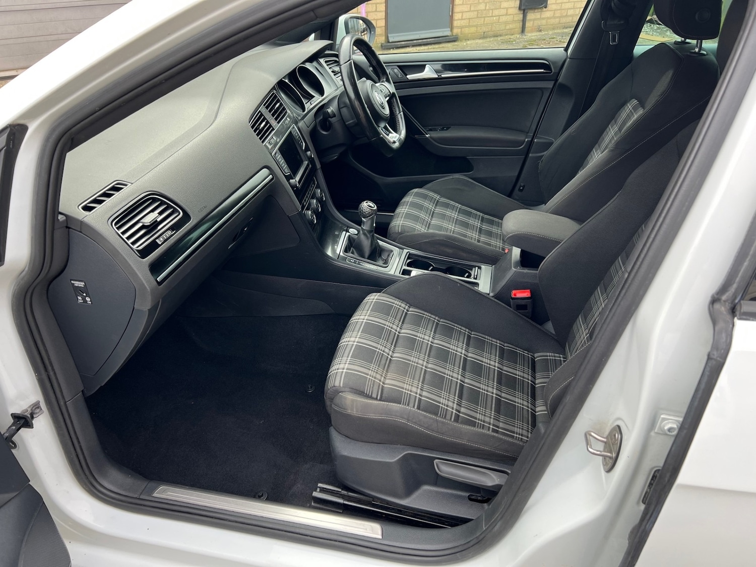 Used Volkswagen Golf 2016 for sale - 77872186: Photo 10