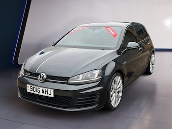 Used Volkswagen Golf 2015 for sale - 76302177: Photo