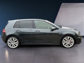 Used Volkswagen Golf 2015 for sale - 76302177: Photo