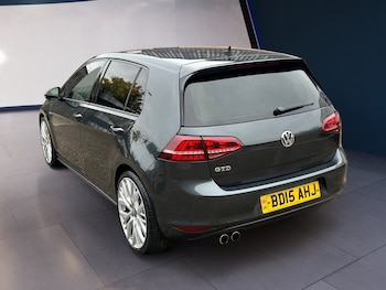 Used Volkswagen Golf 2015 for sale - 76302177: Photo
