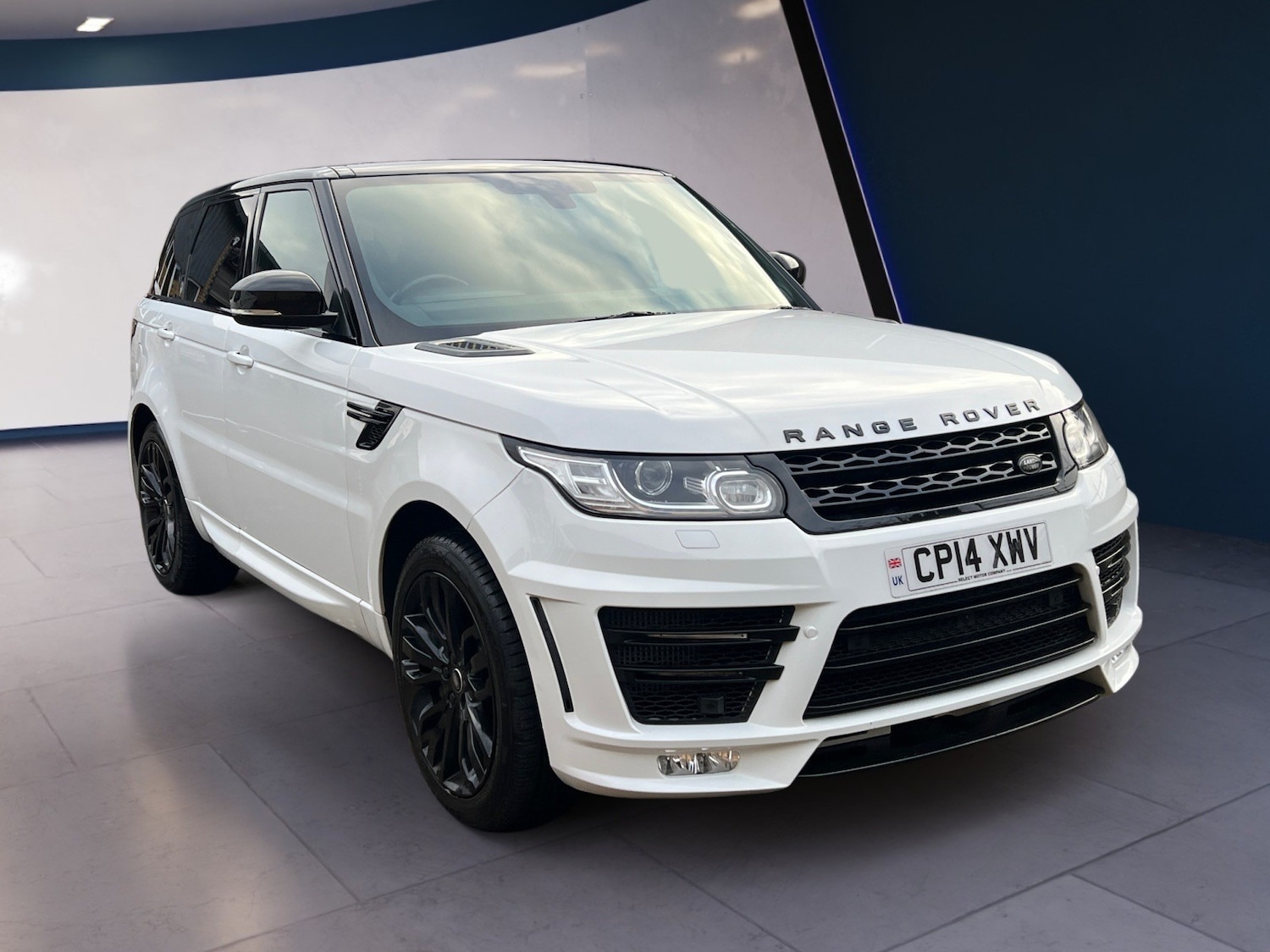 Used Land Rover Range Rover Sport 2014 for sale - 77233815: Photo 2