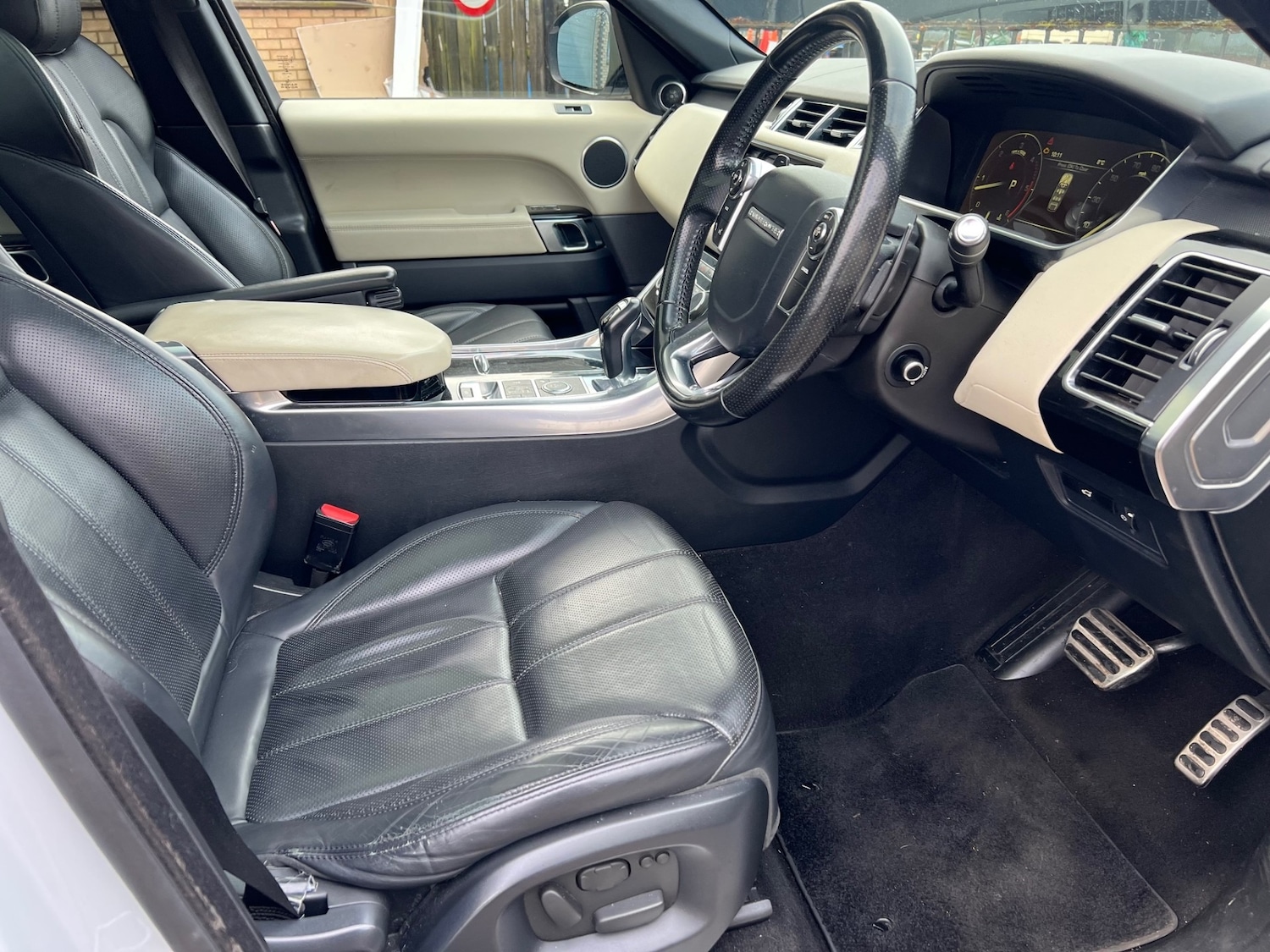 Used Land Rover Range Rover Sport 2014 for sale - 77233815: Photo 9