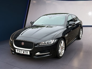 Used Jaguar XE 2017 for sale - 75118716: Photo