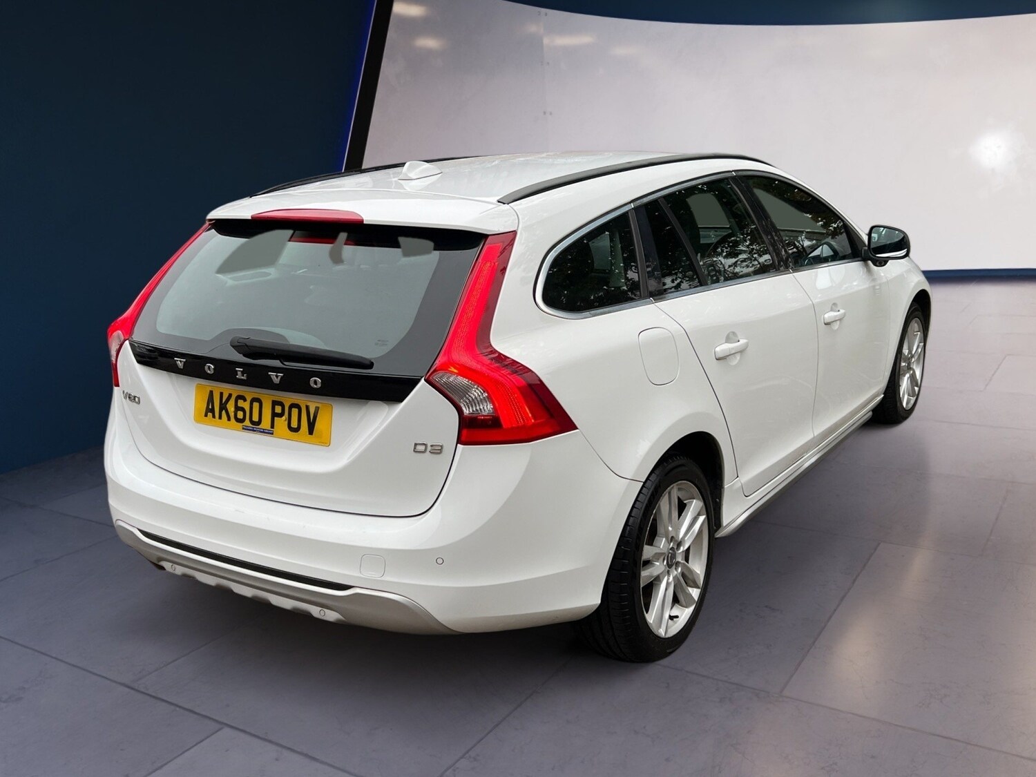 Used Volvo V60 2010 for sale - 76016662: Photo 6