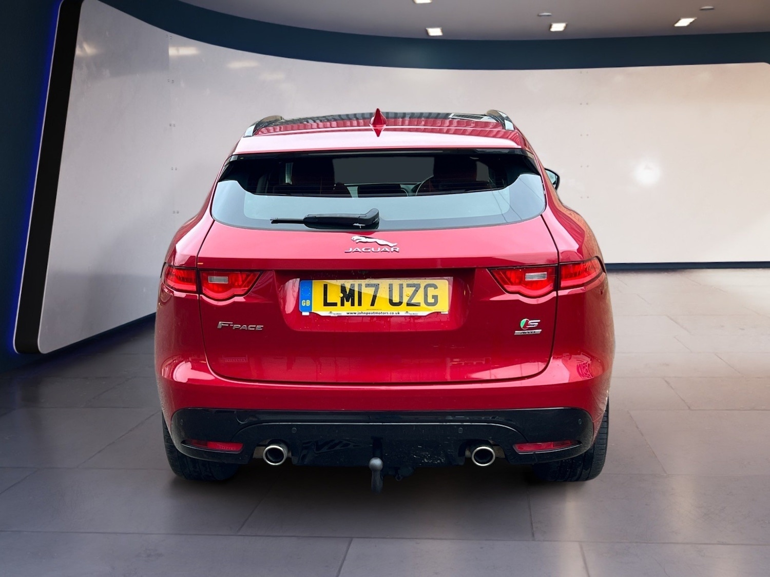 Used Jaguar F-Pace 2017 for sale - 77296599: Photo 2