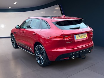Used Jaguar F-Pace 2017 for sale - 77296599: Photo