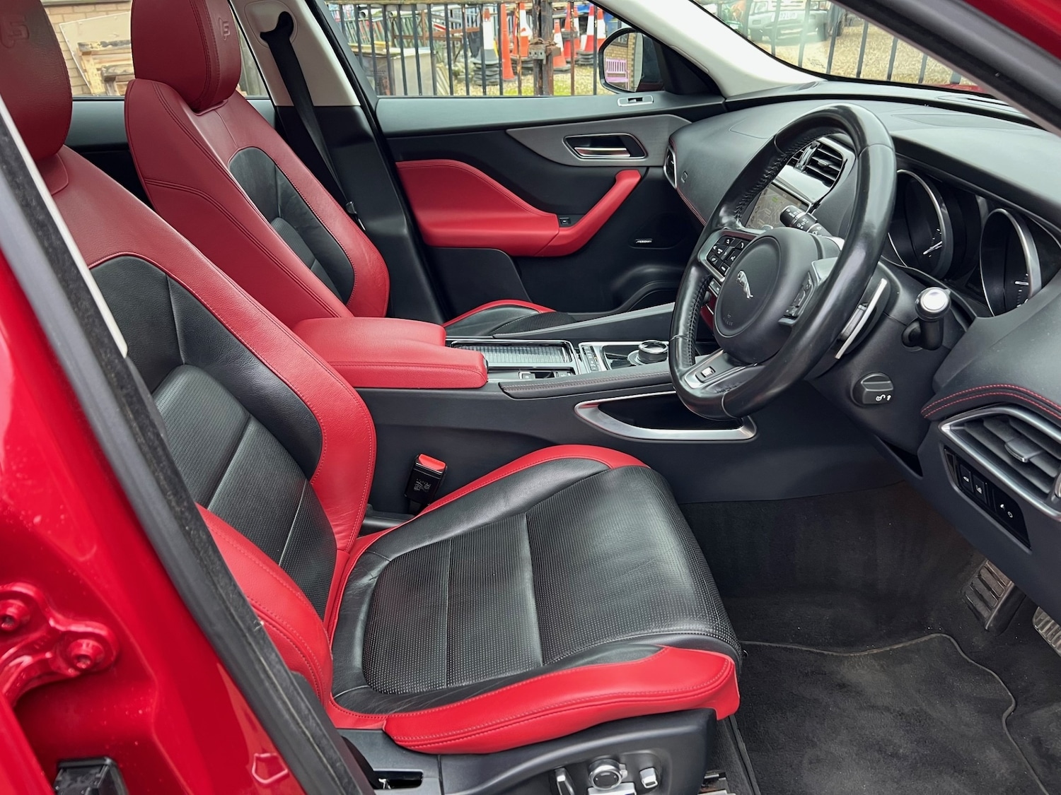 Used Jaguar F-Pace 2017 for sale - 77296599: Photo 9