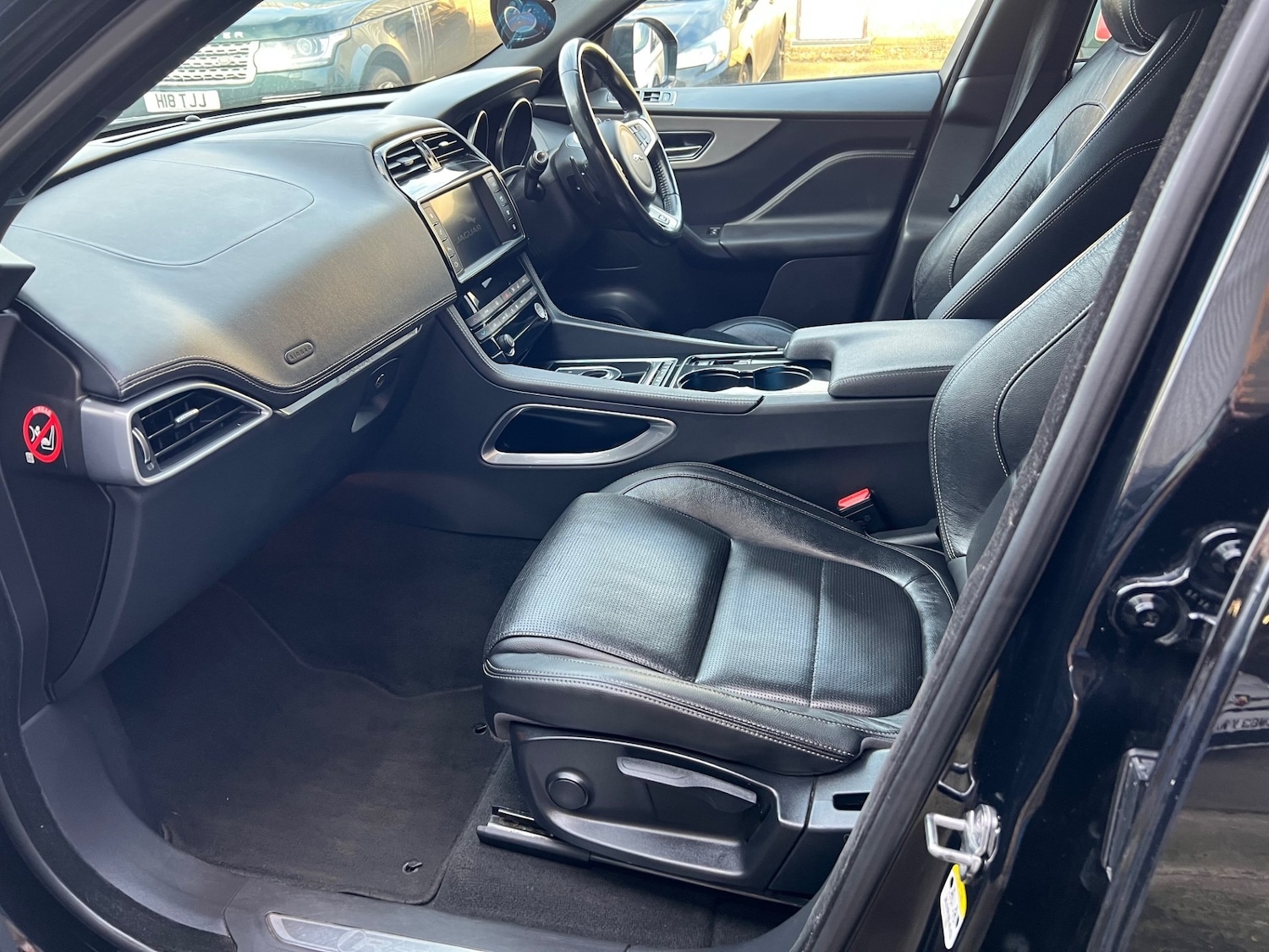 Used Jaguar F-Pace 2016 for sale - 77245326: Photo 10