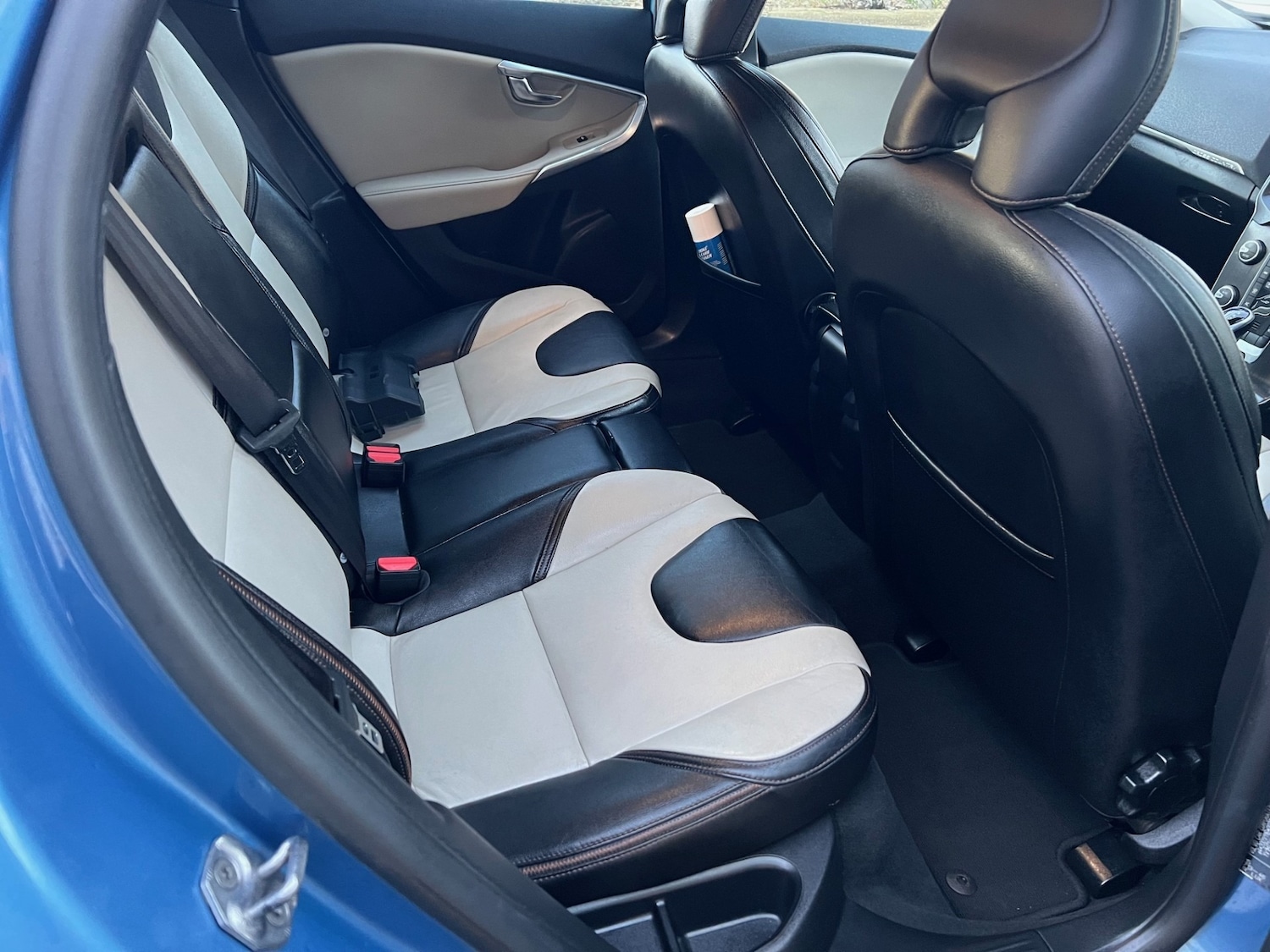 Used Volvo V40 2015 for sale - 76652748: Photo 14