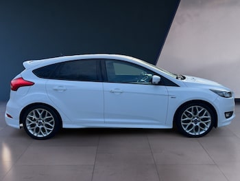 Used Ford Focus 2017 for sale - 77391959: Photo