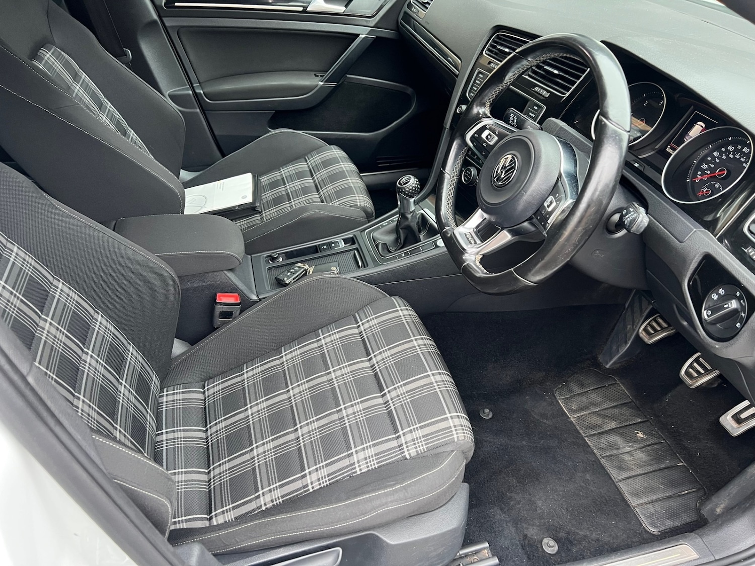 Used Volkswagen Golf 2016 for sale - 77528154: Photo 9