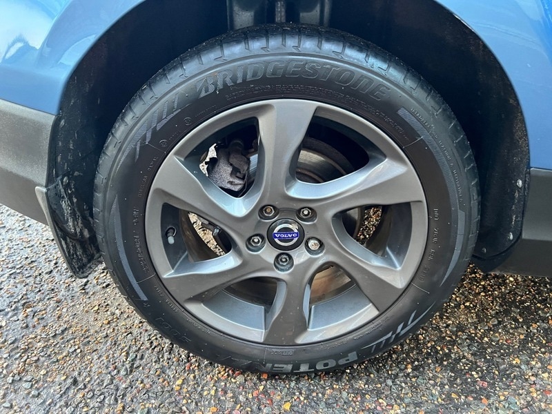 Used Volvo V40 2015 for sale - 77093907: Photo 15