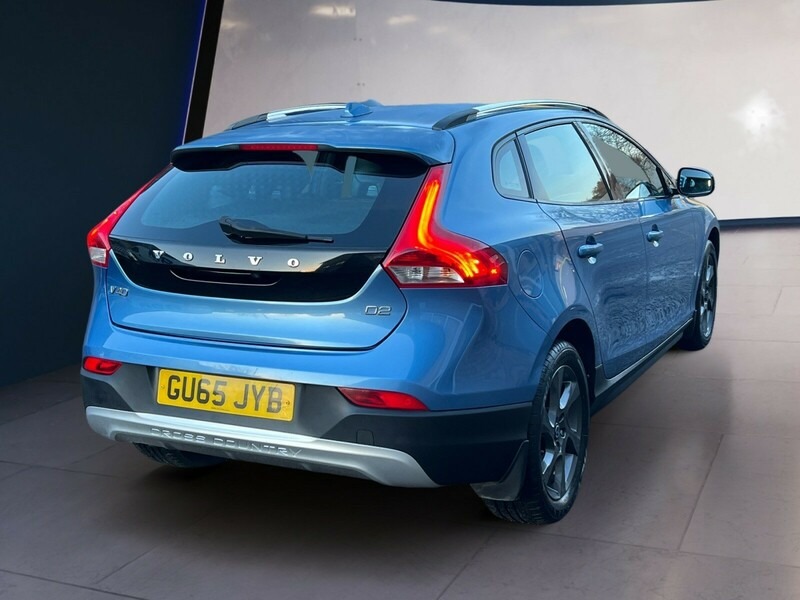 Used Volvo V40 2015 for sale - 77093907: Photo 6