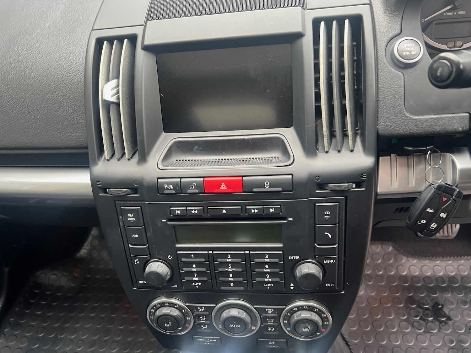 Used Land Rover Freelander 2010 for sale - 76878028: Photo 11