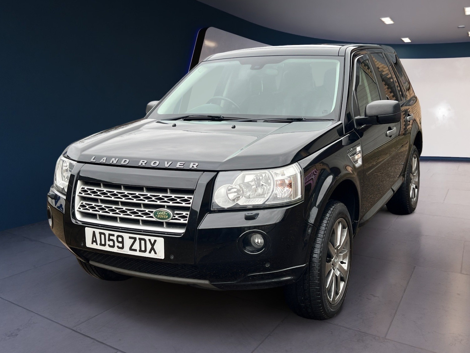 Used Land Rover Freelander 2010 for sale - 76878028: Photo 2