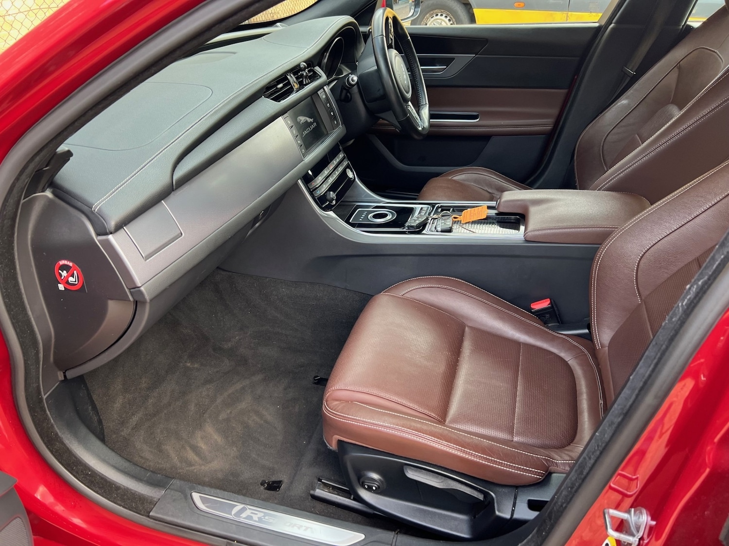 Used Jaguar XF 2016 for sale - 76170397: Photo 10