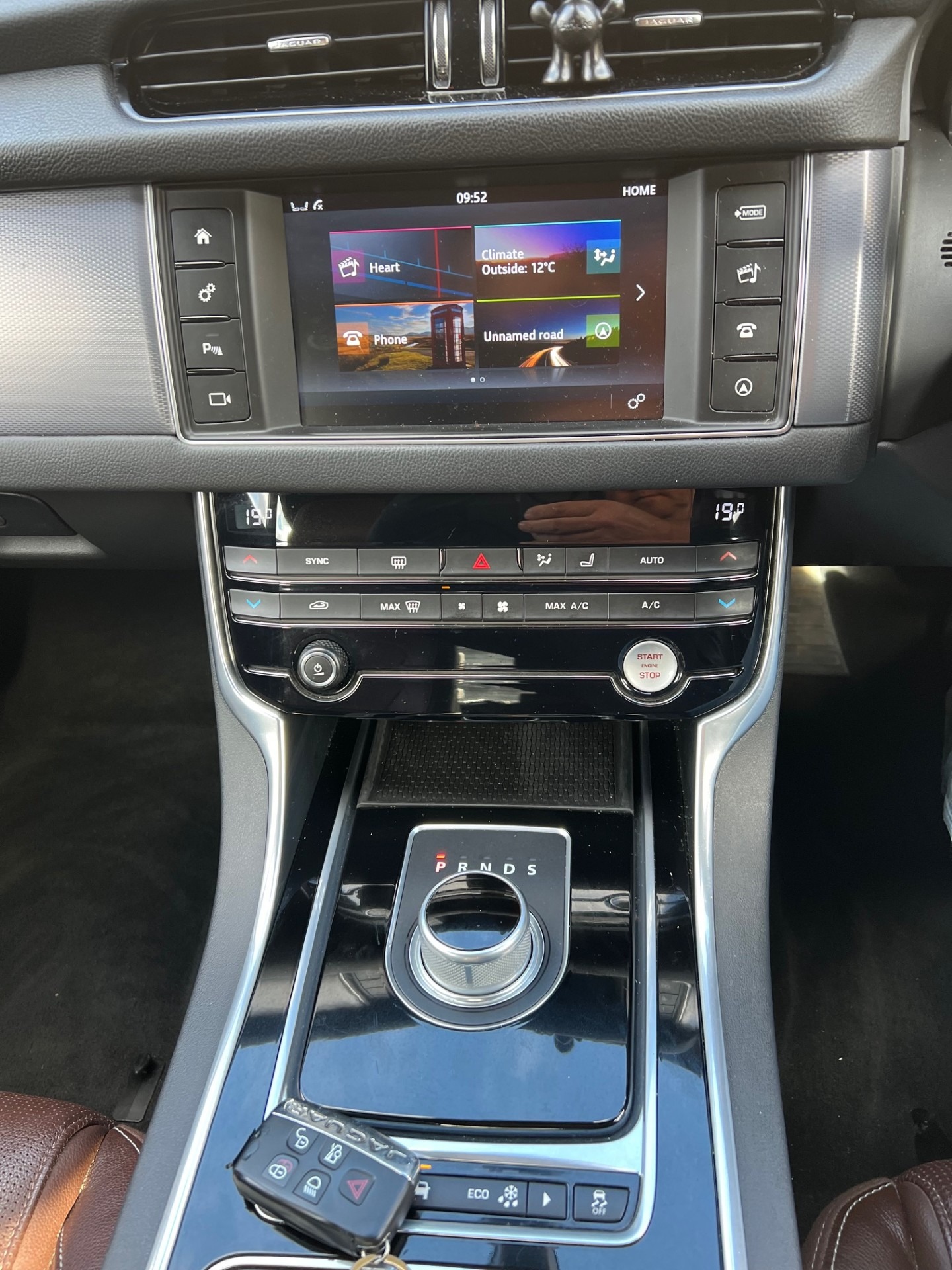 Used Jaguar XF 2016 for sale - 76170397: Photo 11