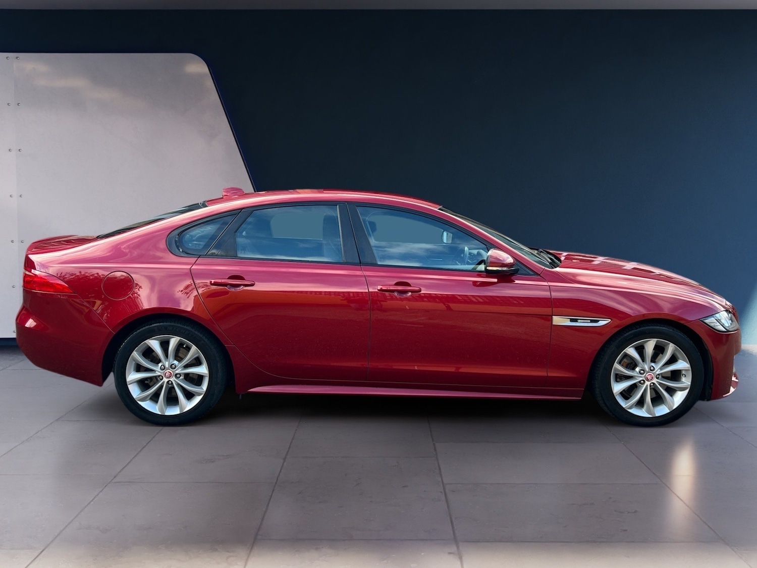 Used Jaguar XF 2016 for sale - 76170397: Photo 3