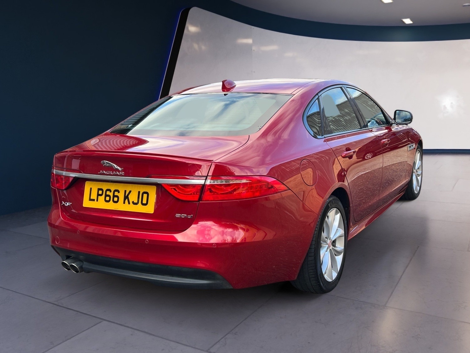 Used Jaguar XF 2016 for sale - 76170397: Photo 6