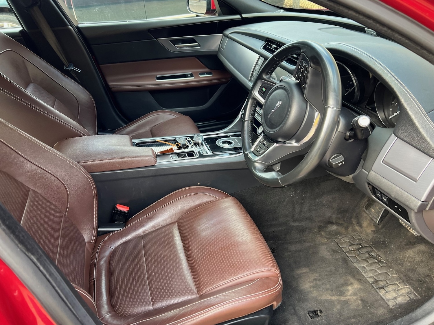 Used Jaguar XF 2016 for sale - 76170397: Photo 9